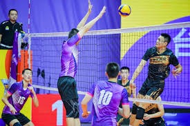 湖人连败警报！激活板凳席成冲冠最后拼图